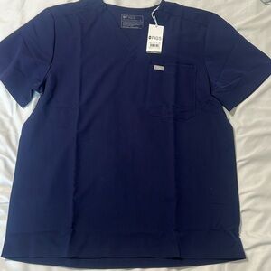 Leon Two Pocket Scrub Top